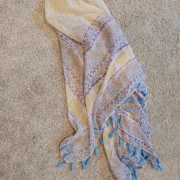 Large Women's Colorful Boho Scarf Size 37"x37" - Picture 3 of 5